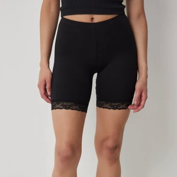Ardene Black Biker Shorts Lace Hem - Picture 1 of 2